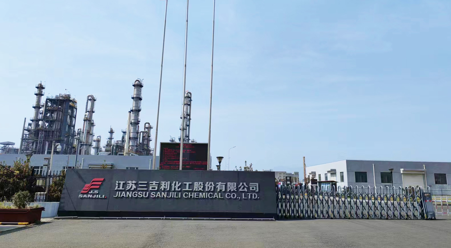 1680232791722449.jpg d597716162320ee7253371c467dacc0.jpg